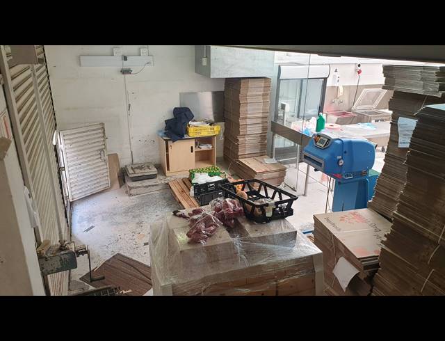 172M² FACTORY TO LET IN WOODSTOCK